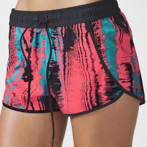 Fabletics shorts Large Carrie II Heat Wave Print Black athletic gym running - Picture 11 of 12